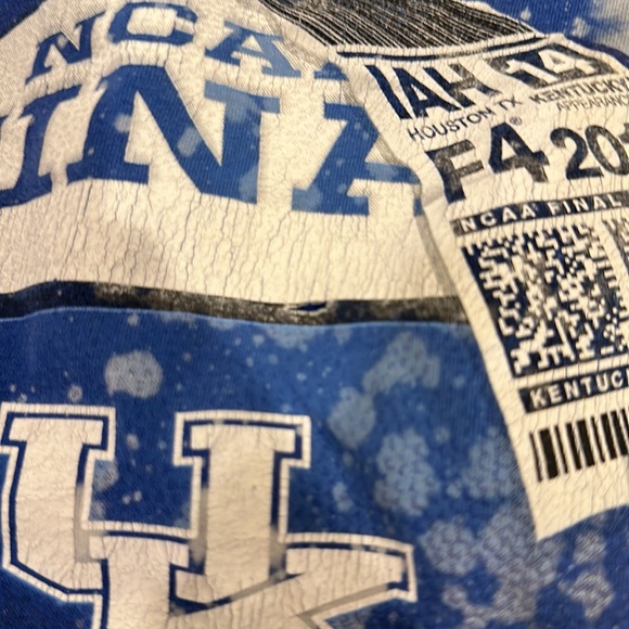 One of a kind NIKE Kentucky basketball tshirt. Size large. - Picture 6 of 6